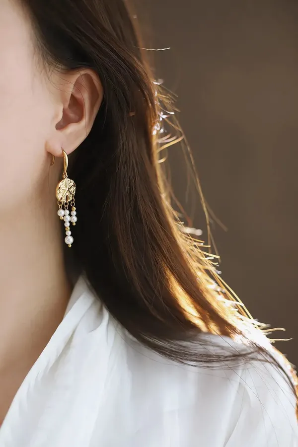 Gold_Earrings_For_Women